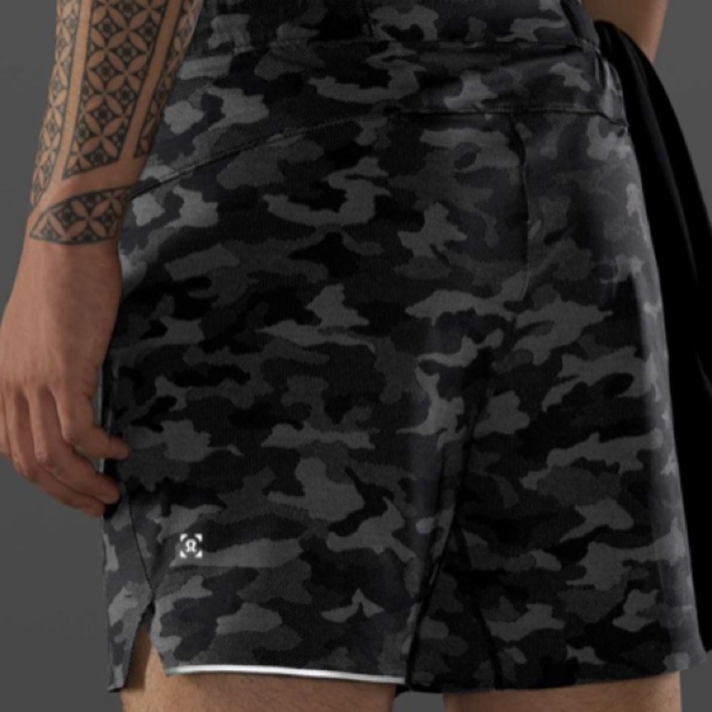 Lululemon Surge Short Liner Variegated Mesh Camo Black 6” Run Men’s Shorts - Picture 5 of 12